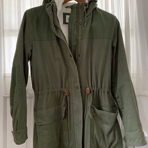 Gap coat like new Army green